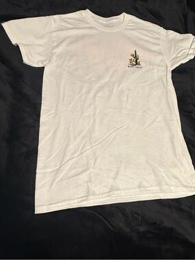 Retrofit “happy trails” Cactus Graphic Crewneck T-Shirt - Men size small. E11